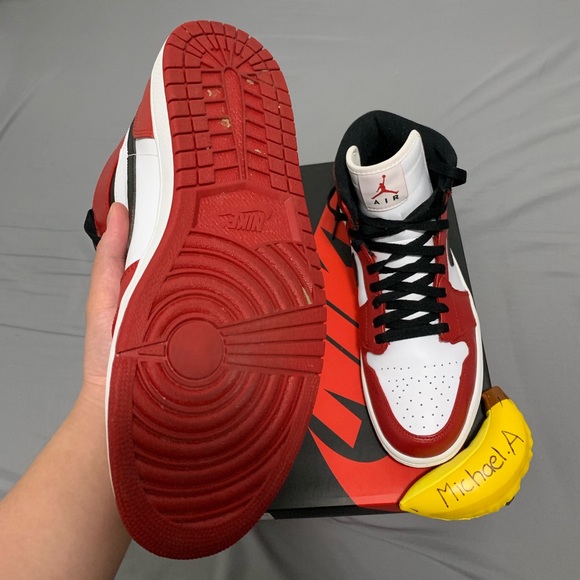 Nike Jordan 1’s Chicago - Picture 5 of 5